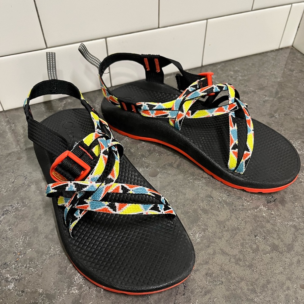 Like New! CHACO ZX/2  Sandals, Big Kid or Women’s Size 6. Bright multi color
